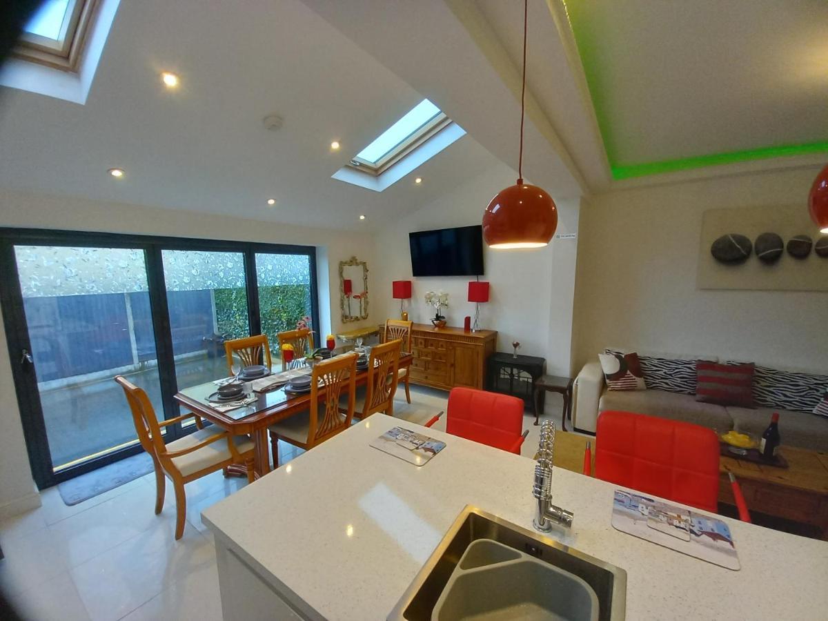 Luxury Holiday Home, Near Beach Southend-on-Sea Exterior foto